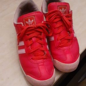 Running shoes
